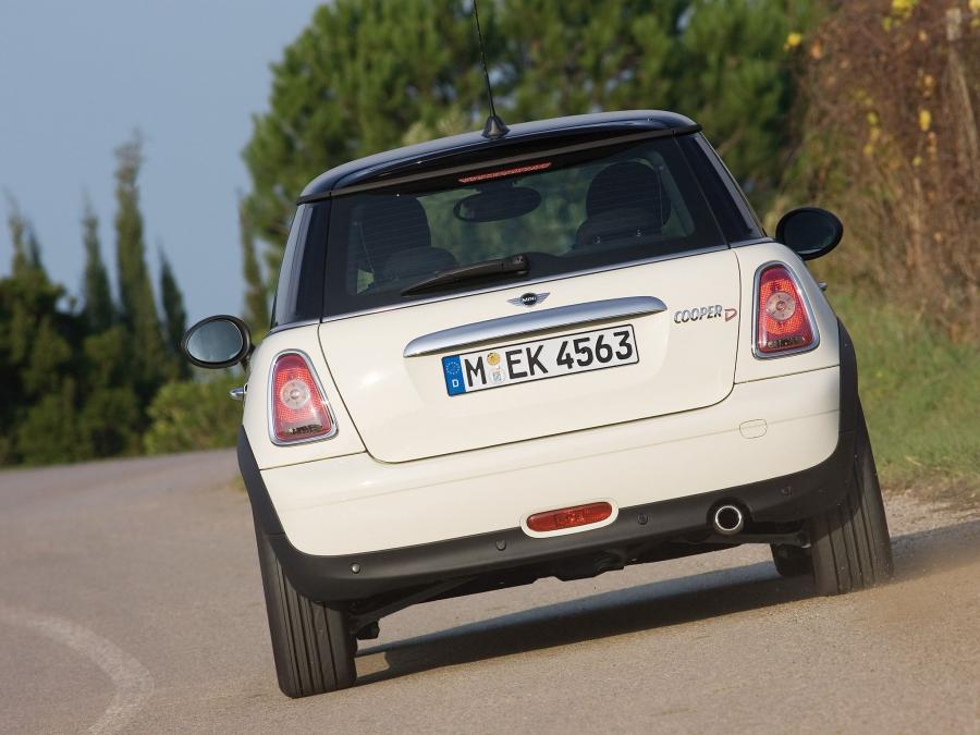  Mini Cooper D 2007 года  (фото 9 из 35)